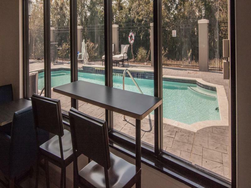 Holiday Inn Express Houston-Alvin By Ihg Eksteriør billede